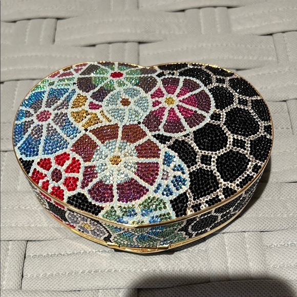 Judith Lieber  VINTAGE EUC Floral Heart Clutch - Picture 8 of 15